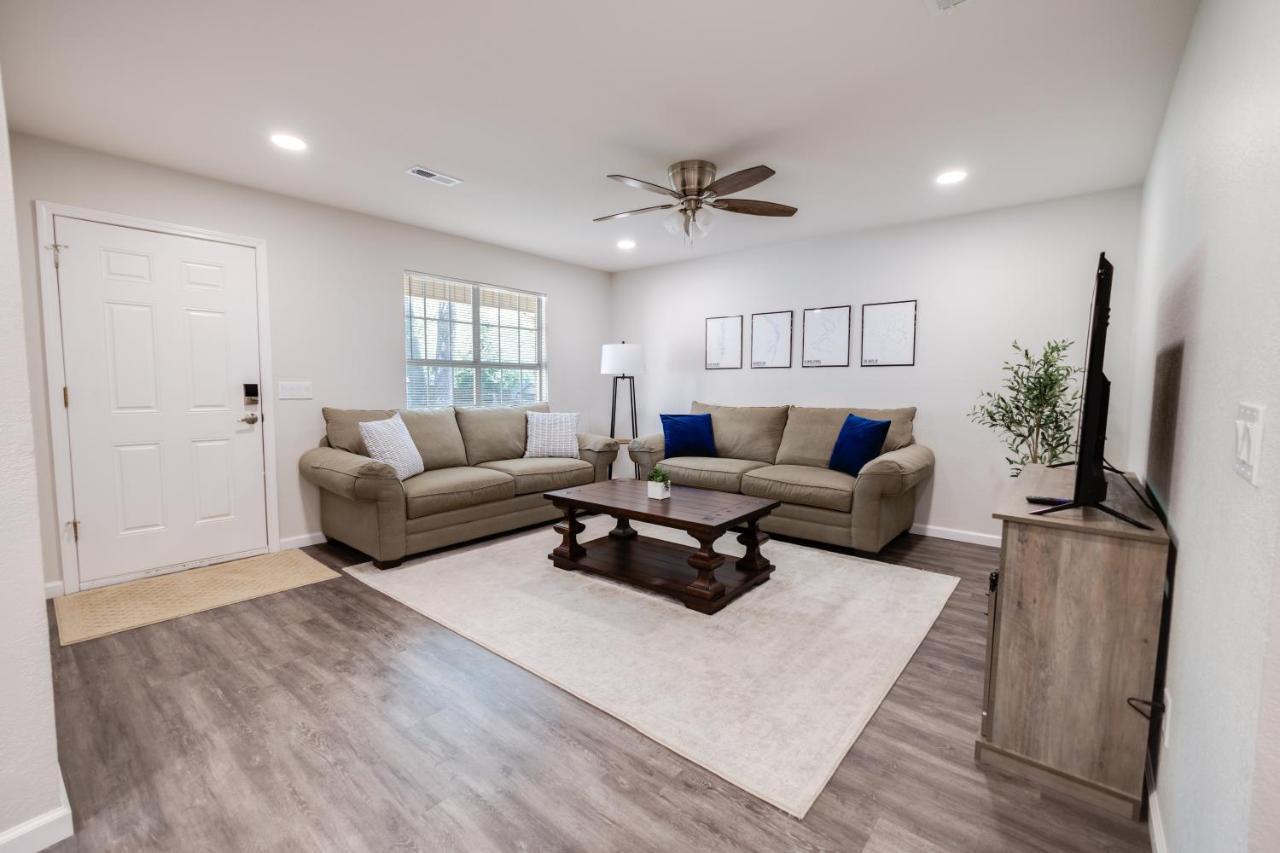 Trailside Townhouse - Close To Downtown & Bike Trails Bentonville Exterior foto